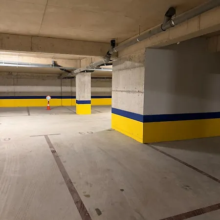 Luxury Flat In 地拉那